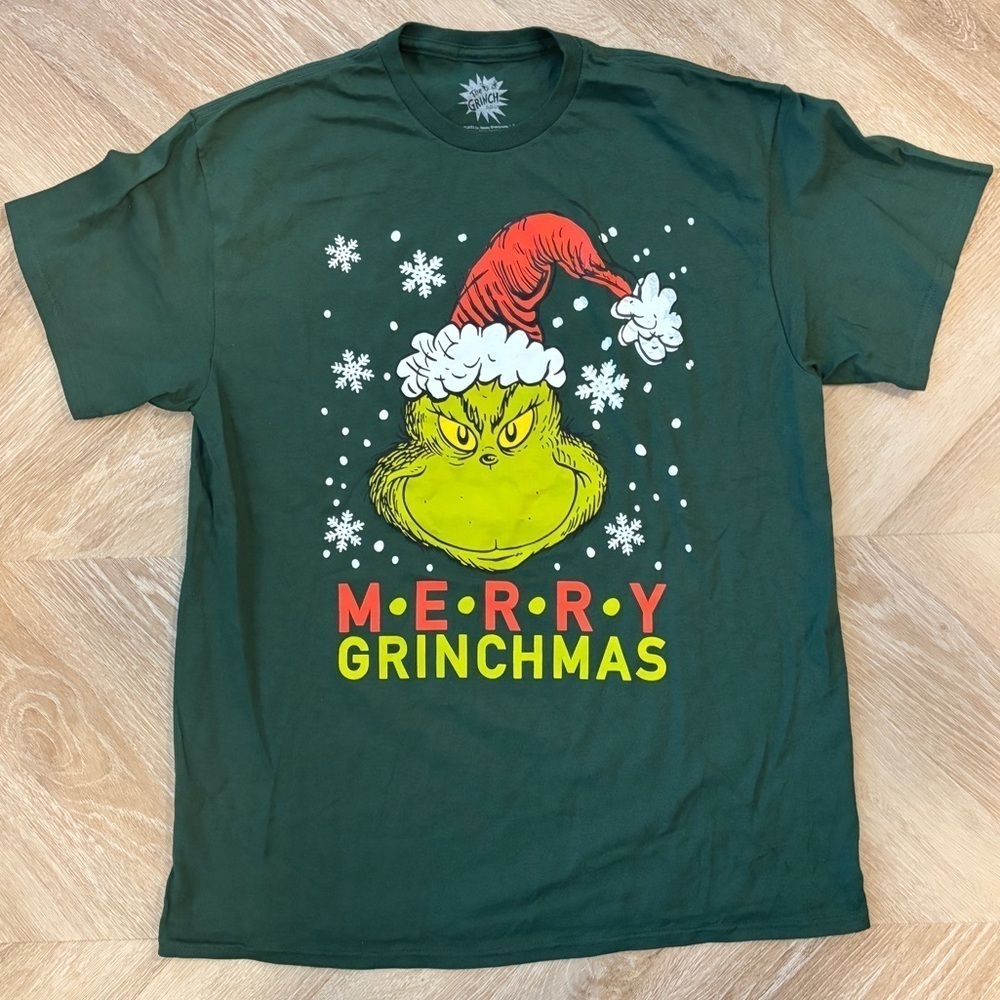 NWOT Green Grinchmas Short Sleeve Tee